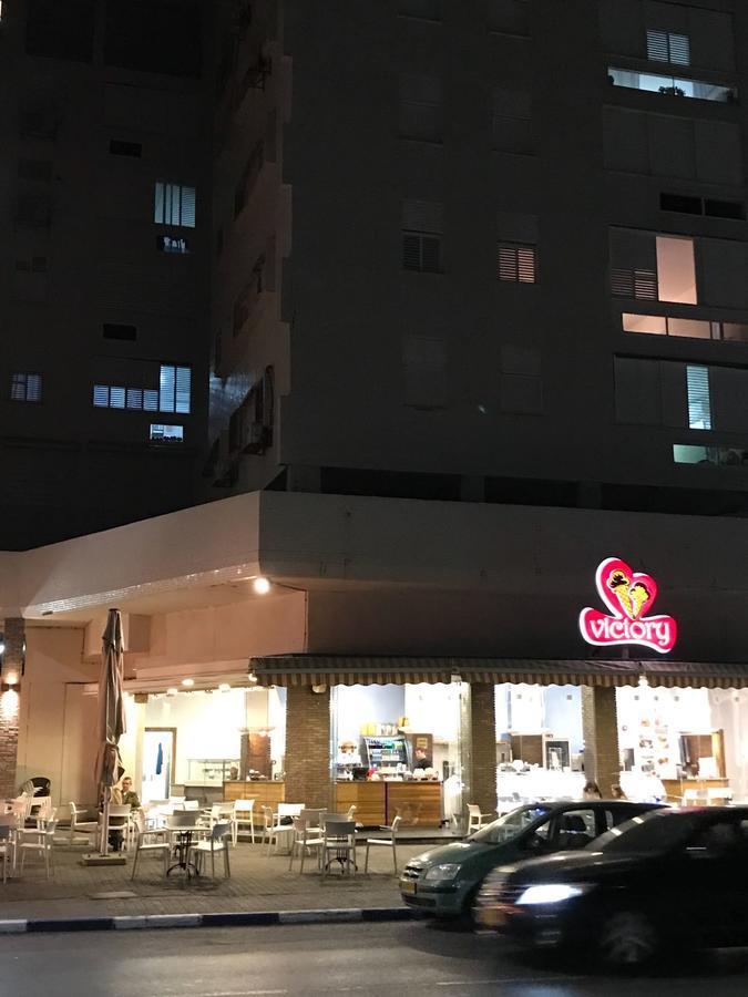 Spat Vip Apartment Бат-Ям Екстер'єр фото