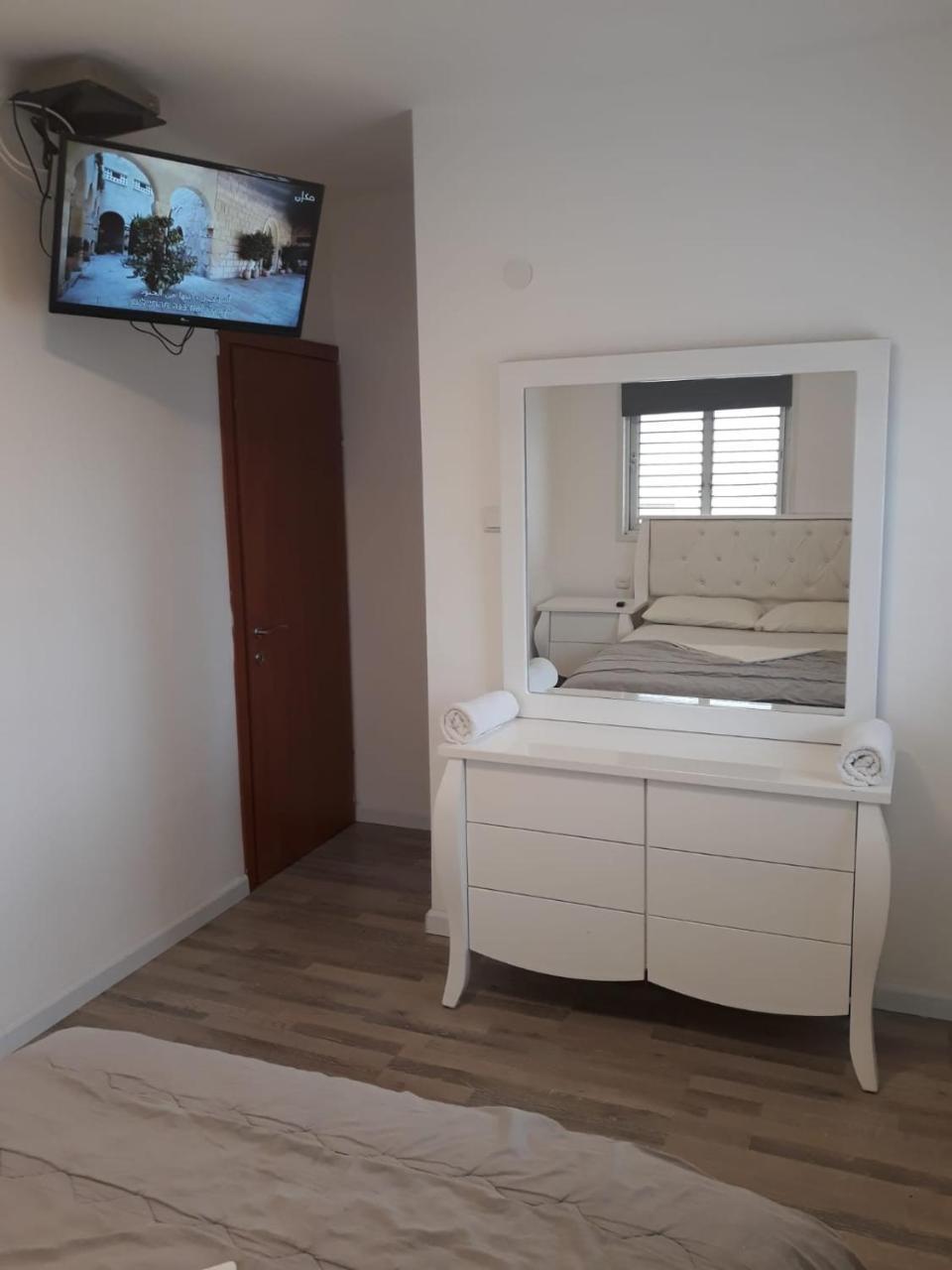 Spat Vip Apartment Бат-Ям Екстер'єр фото